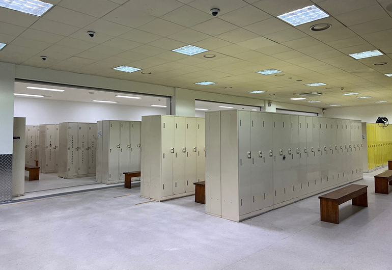 J-CENTER_4